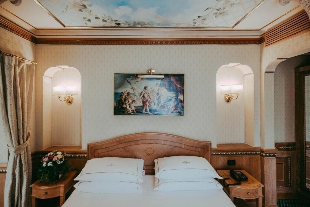Фото River Palace 4*