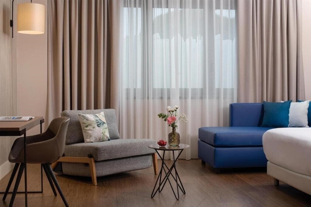 Фотографія NH Villa Carpegna 4*