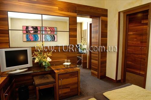 Фотографія Tritone 3*