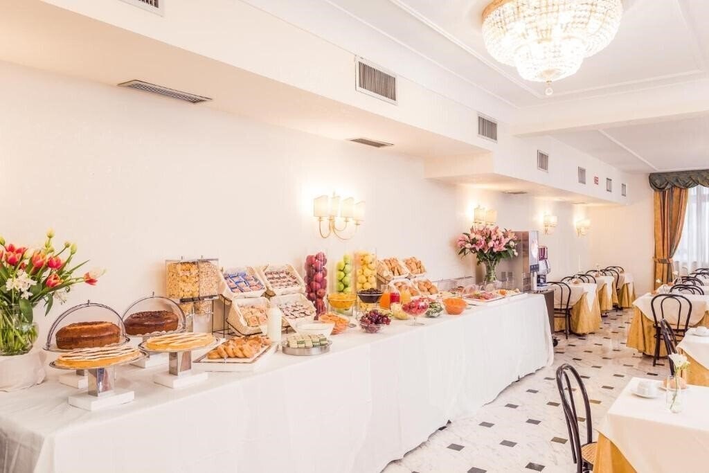 Зображення Hotel Lux 4*