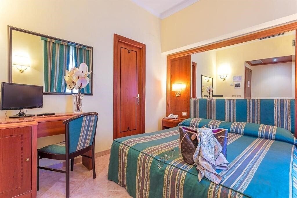 Картинка Hotel Lux 4*