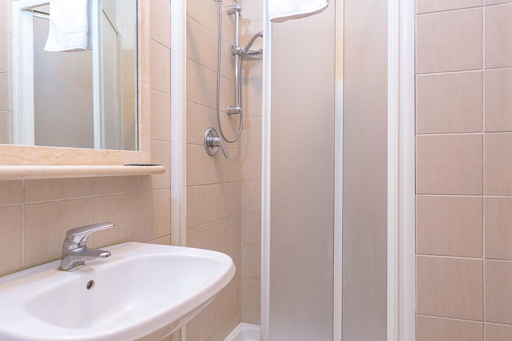 Картинка Hotel Center 1, 2, 3 3*