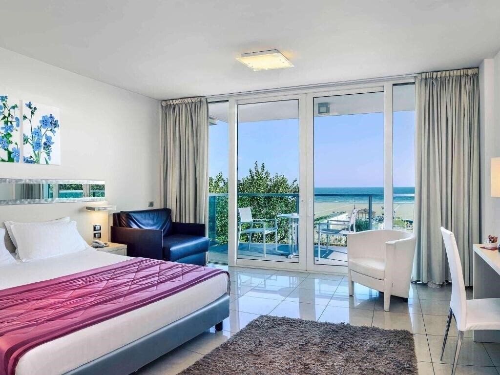Готель Mercure Artis 4*