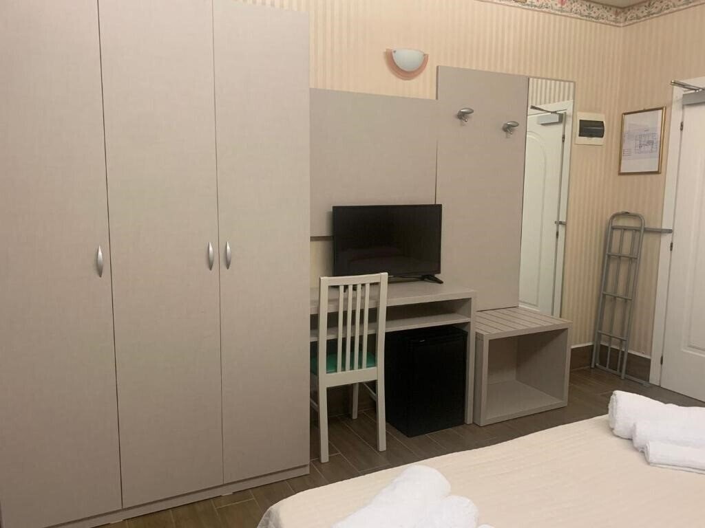 Фото Hotel Royal Plaza 4*