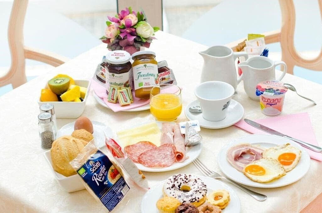 Фотографія Hotel Royal Plaza 4*