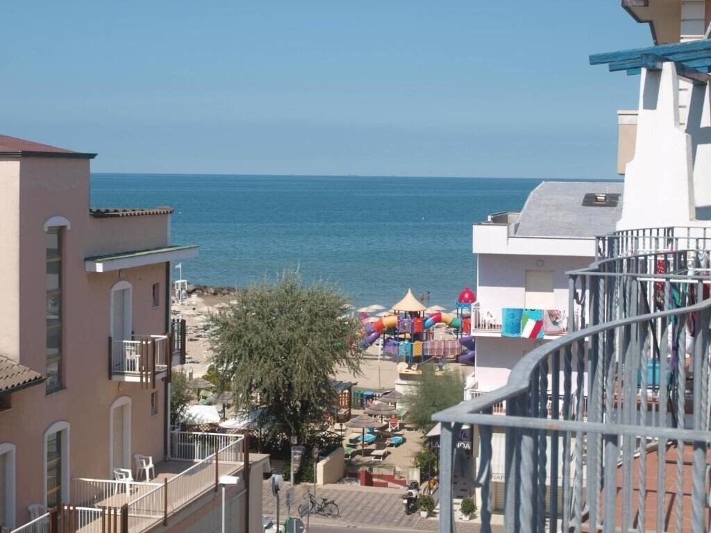 Готель Residence Mediterraneo 3*