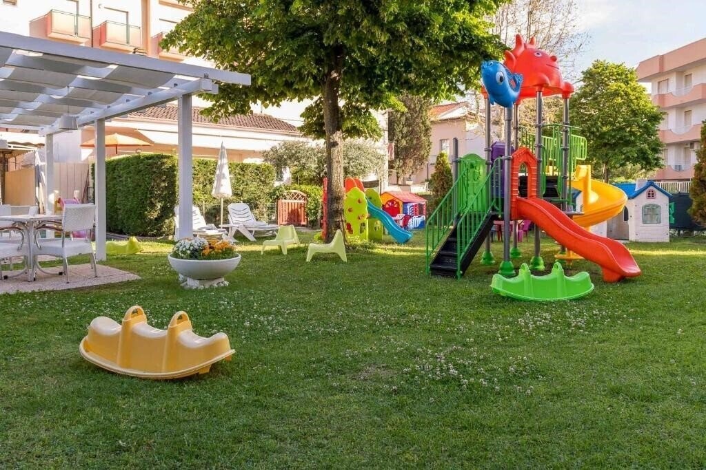 Фотографія Apollo 3*