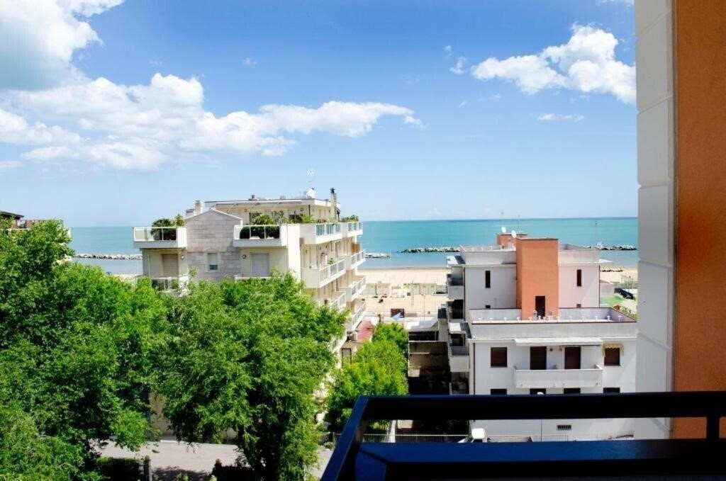 Картинка Apollo 3*