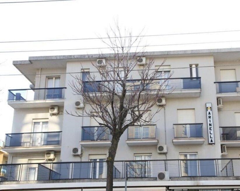 Готель Marinella 3*