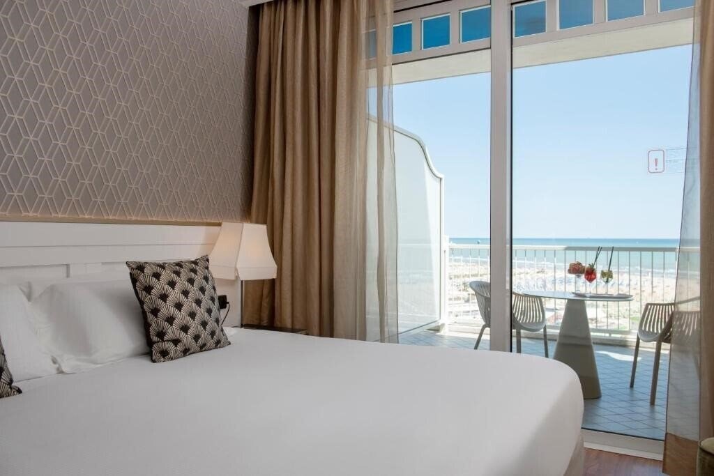 Картинка Savoia Hotel Rimini 4*