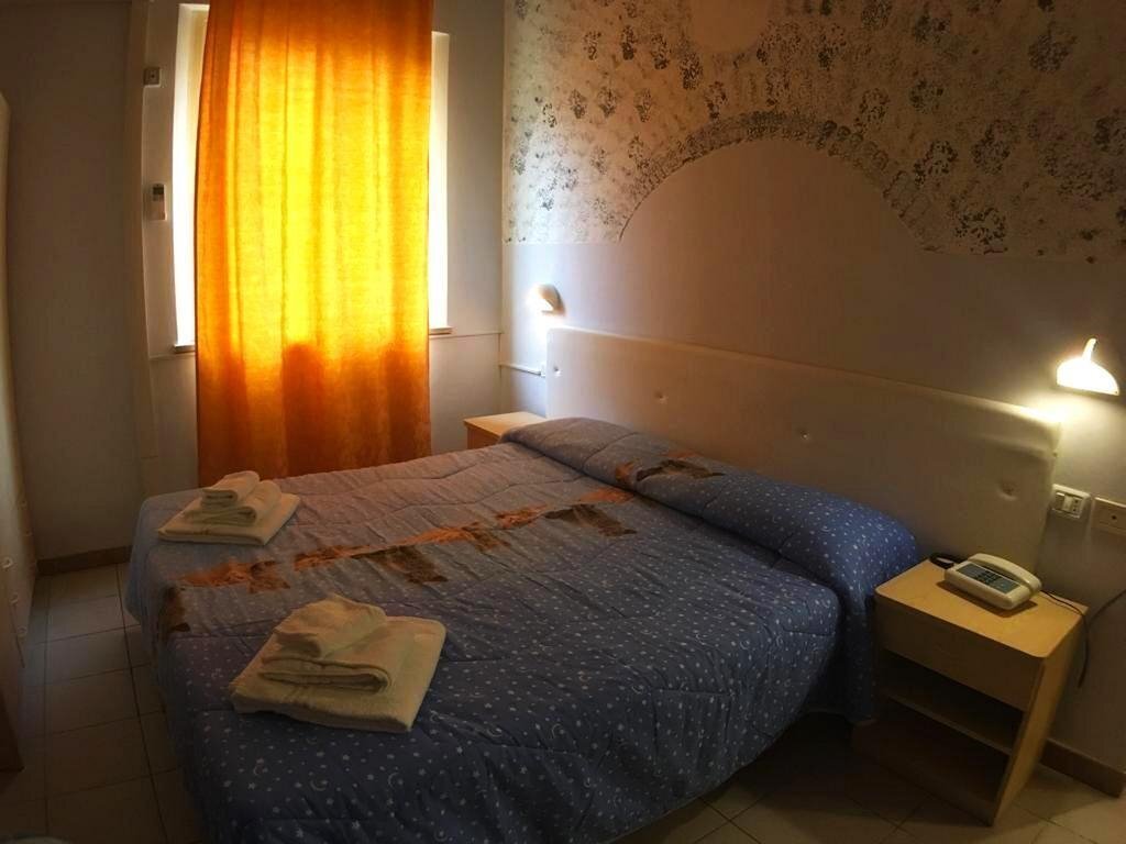 Фотографія Happy 3*