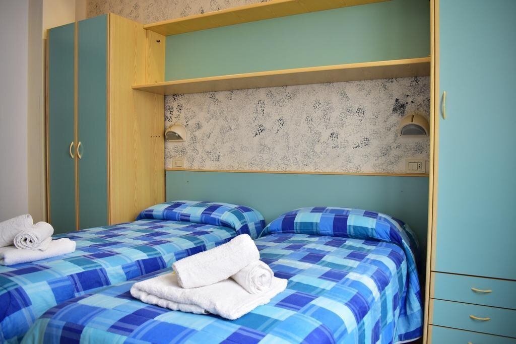 Картинка Happy 3*