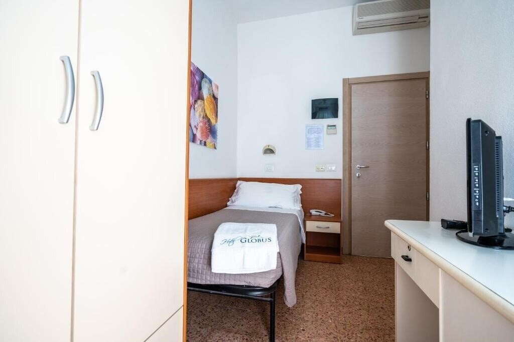 Фотография Globus Hotel 3*