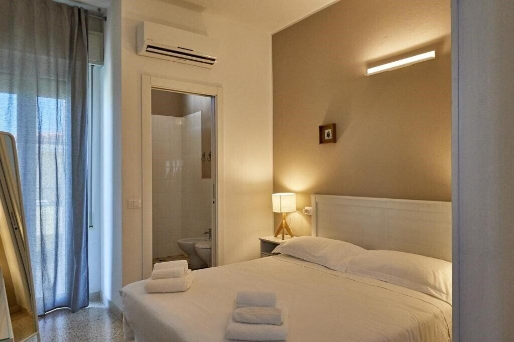 Отель Hotel Spring 3*