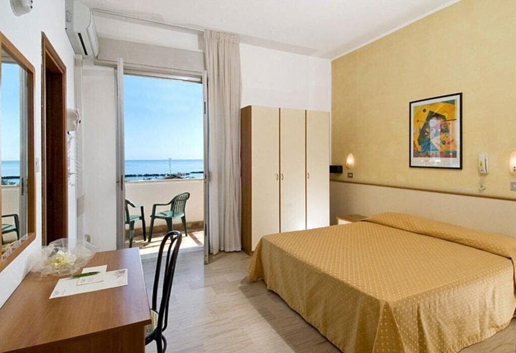 Отель Hotel Arabesco 3*