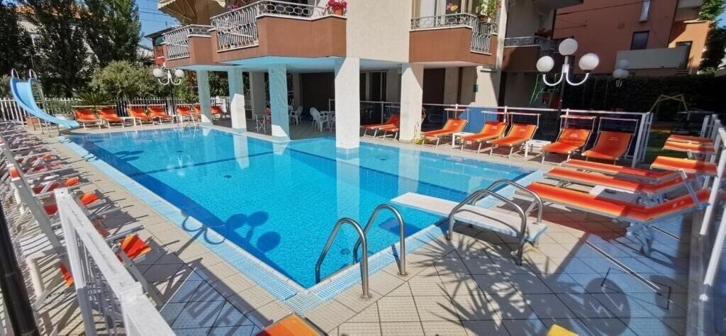 Фотографія Hotel Cosmos 3*