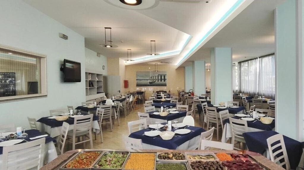 Зображення Hotel Cosmos 3*