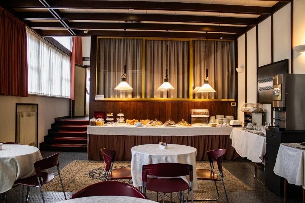 Фото Hotel Napoleon 2*