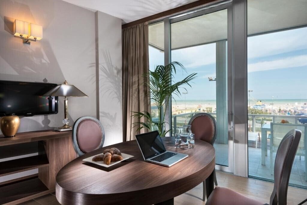 Зображення Waldorf Suite Hotel 4*