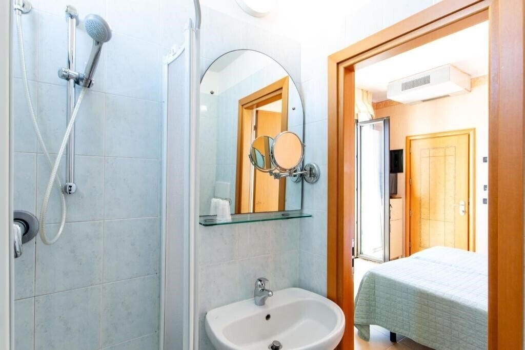 Фотографія Hotel Metropole 3*
