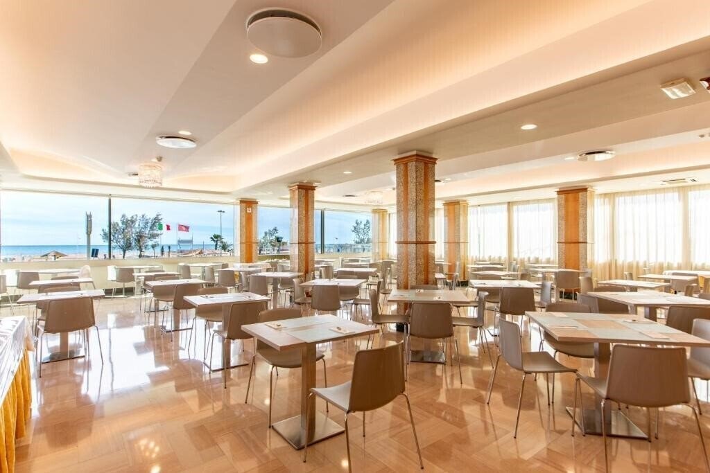 Картинка Hotel Metropole 3*