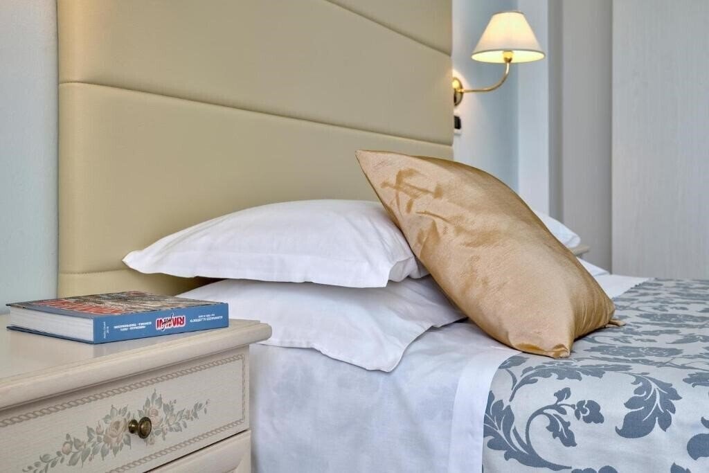 Фото Carlton Beach 3*