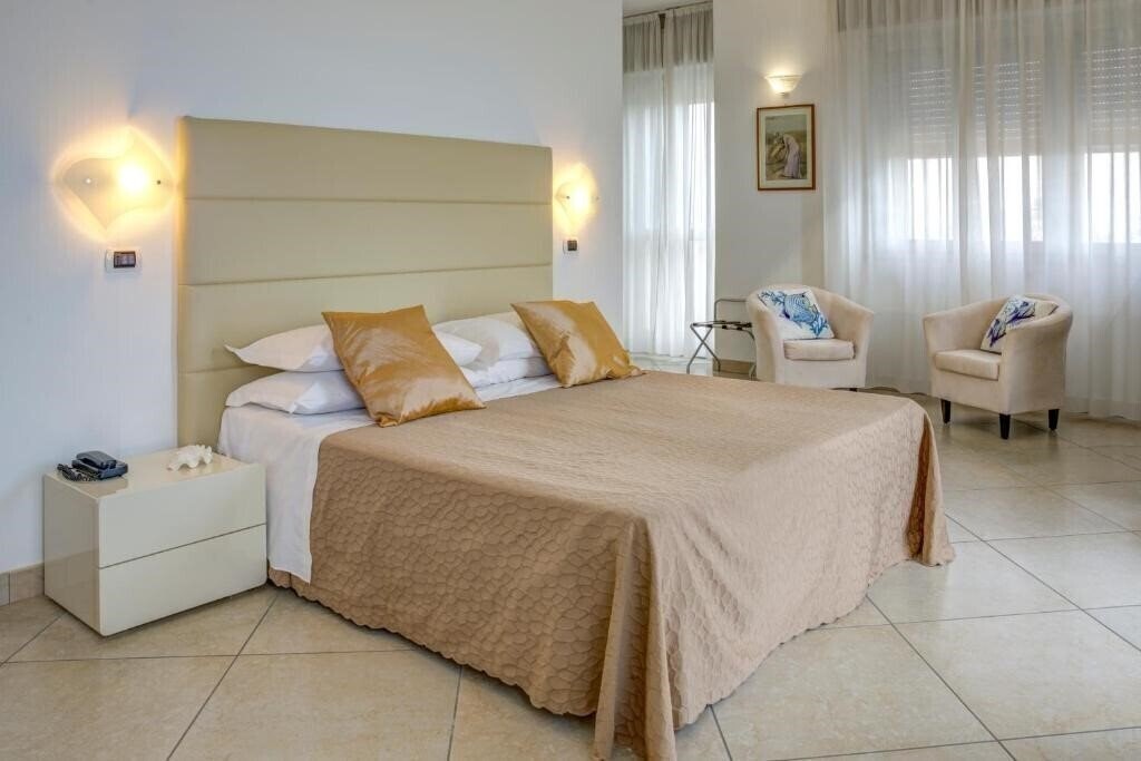 Картинка Carlton Beach 3*