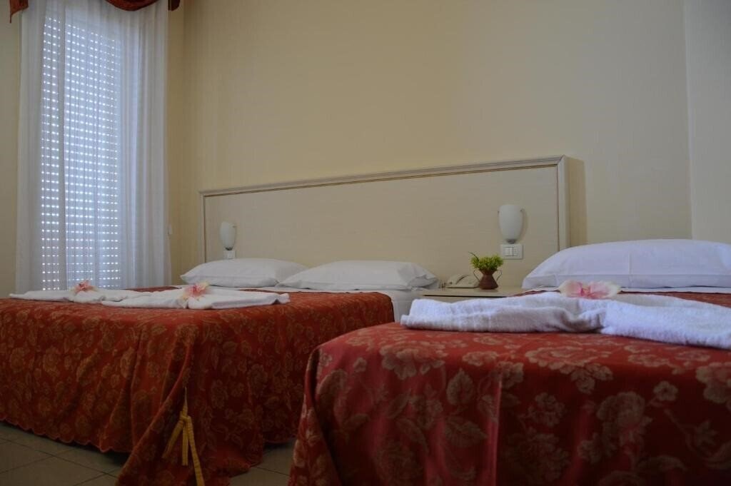 Зображення Hotel Carolin 3*