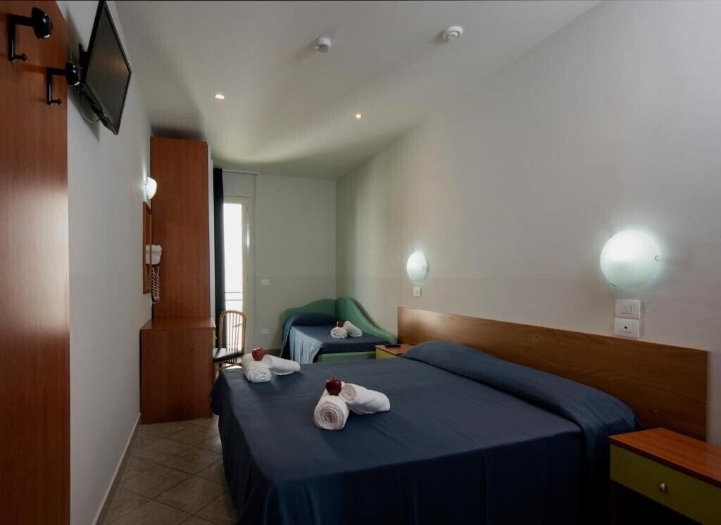 Готель Hotel Scarlet 3*