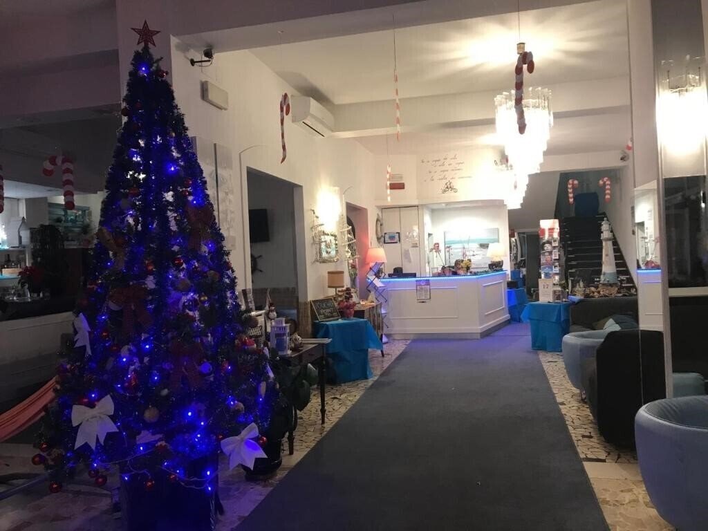 Картинка New Jolie 3*