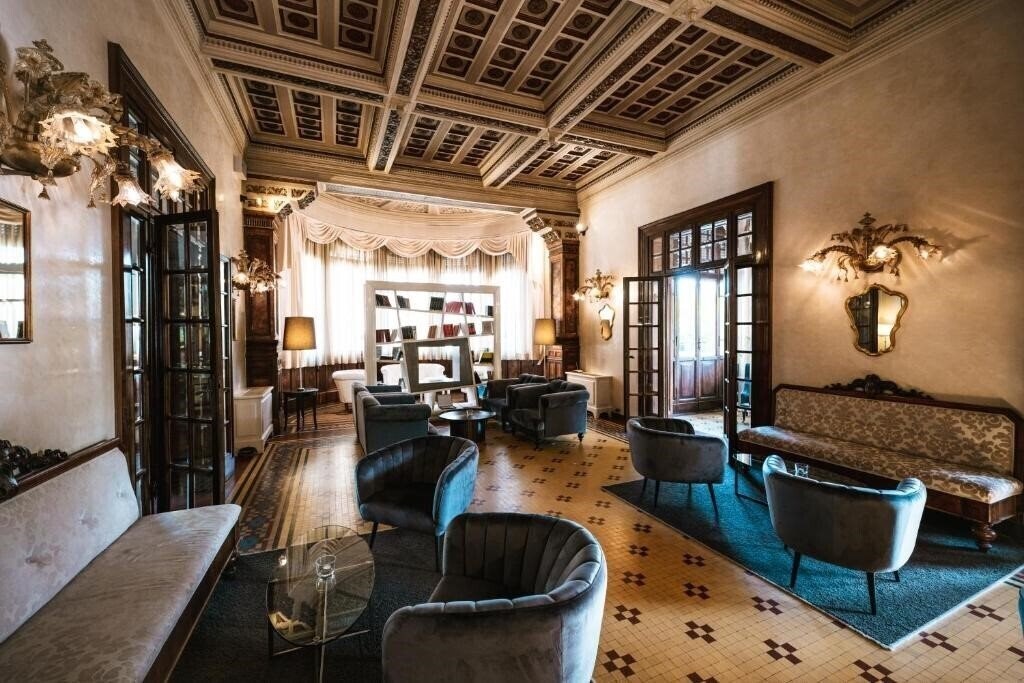Картинка De La Ville Hotel 4*