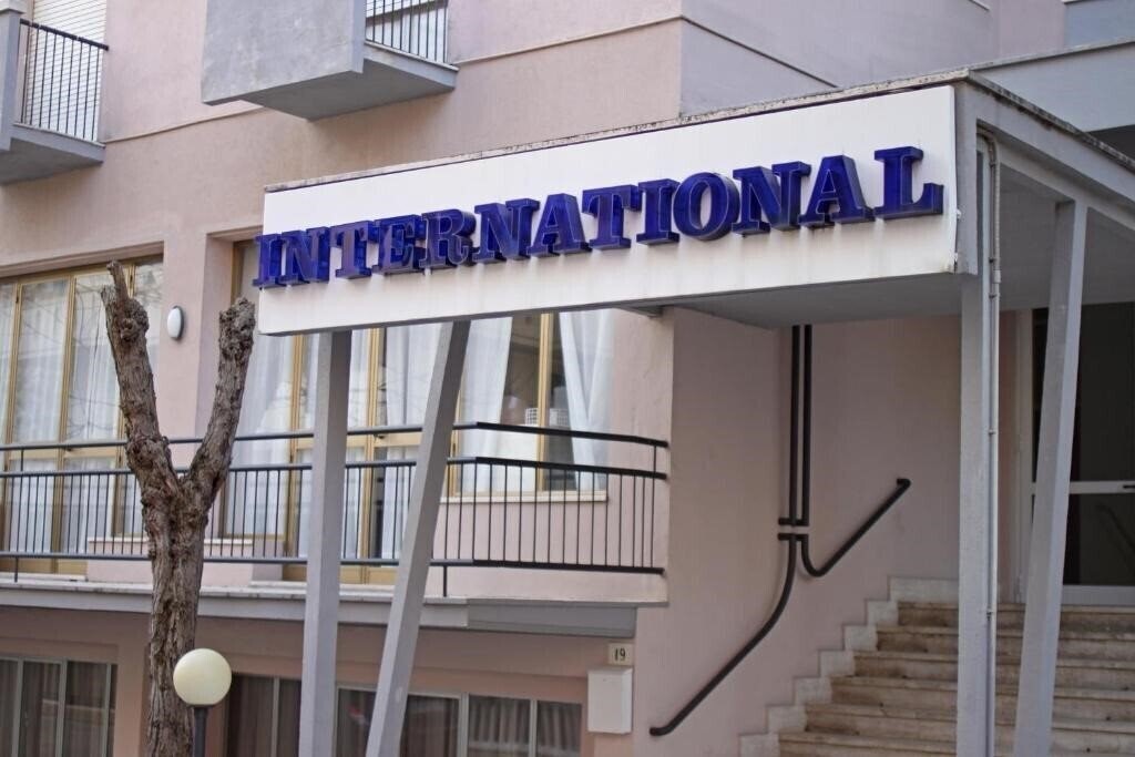 Готель International (Cattolica) 3*