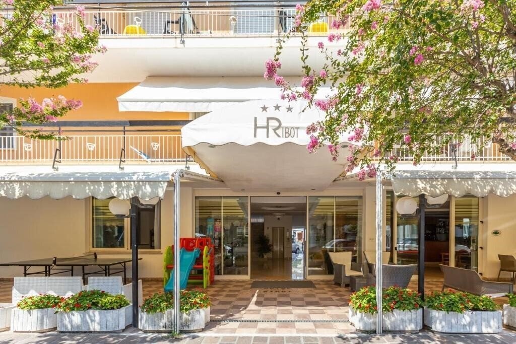 Отель Ribot (Torre Perdera) 3*