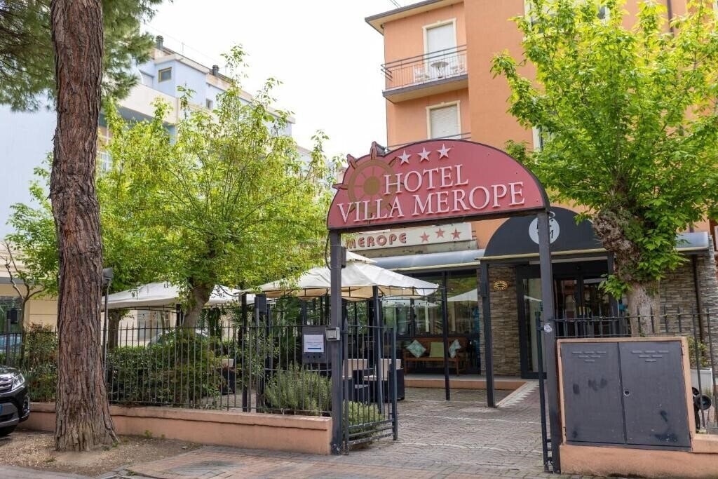 Готель Villa Merope (Marina Centro) 3*