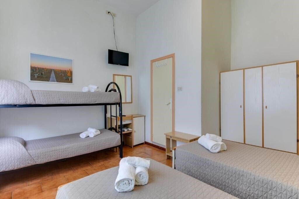 Фото Villa Merope (Marina Centro) 3*