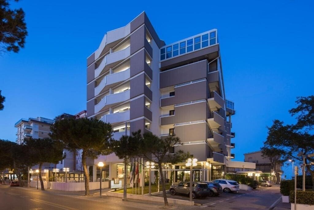 Отель Imperiale Hotel (Rimini) 4*