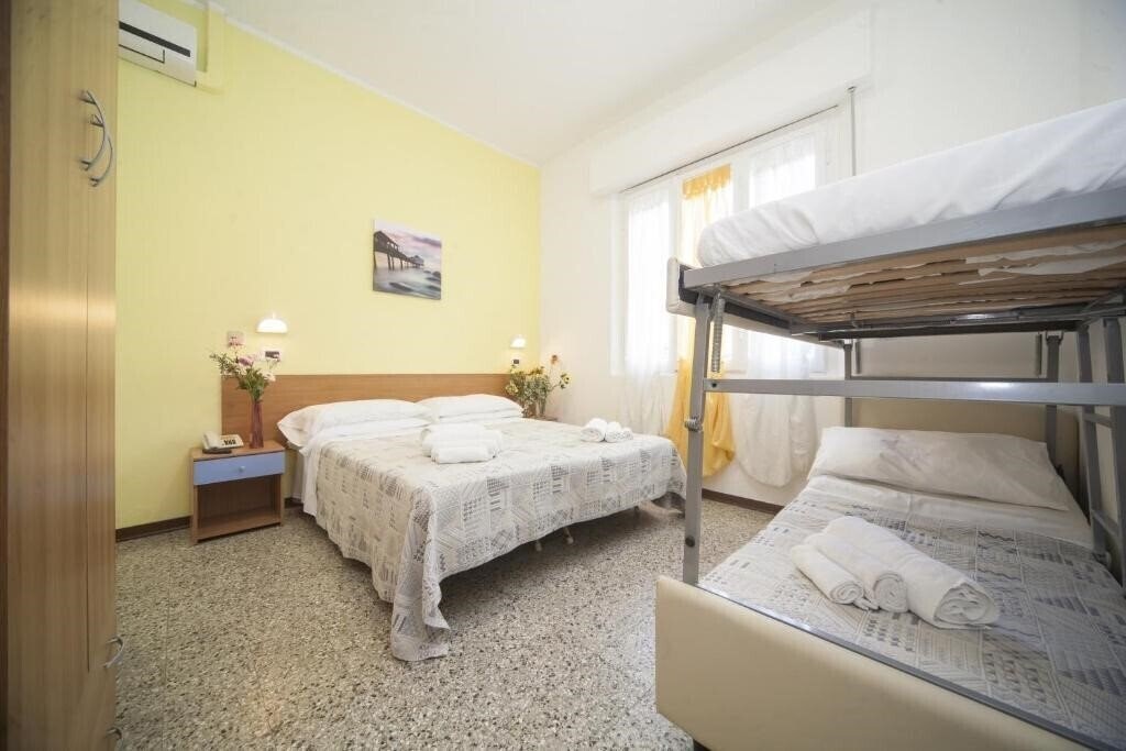 Картинка Eliseo 3*