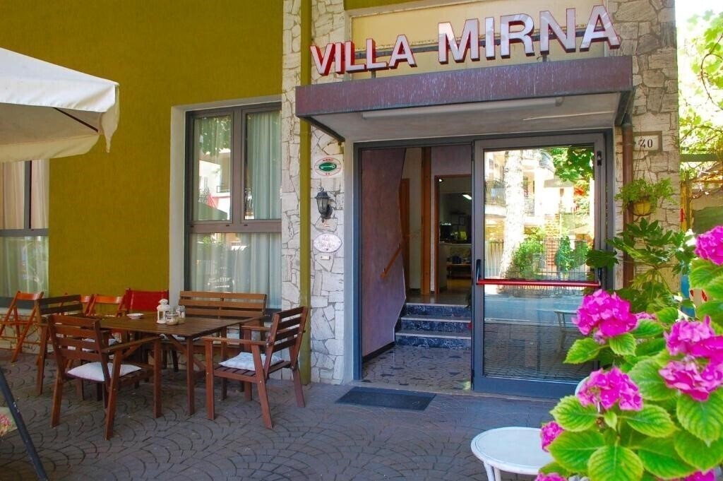 Готель Hotel Villa Mirna 2*