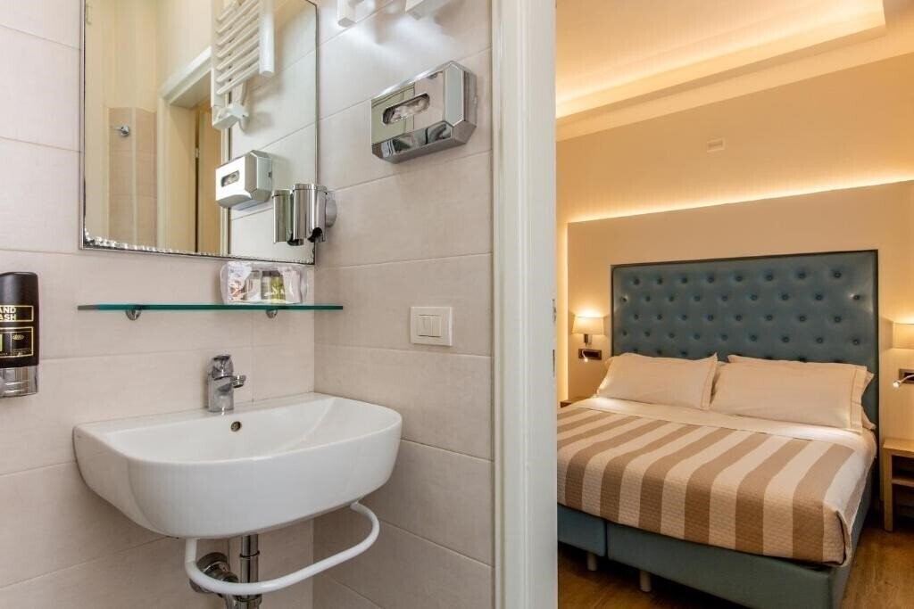 Фото Hotel Italia Rimini 3*