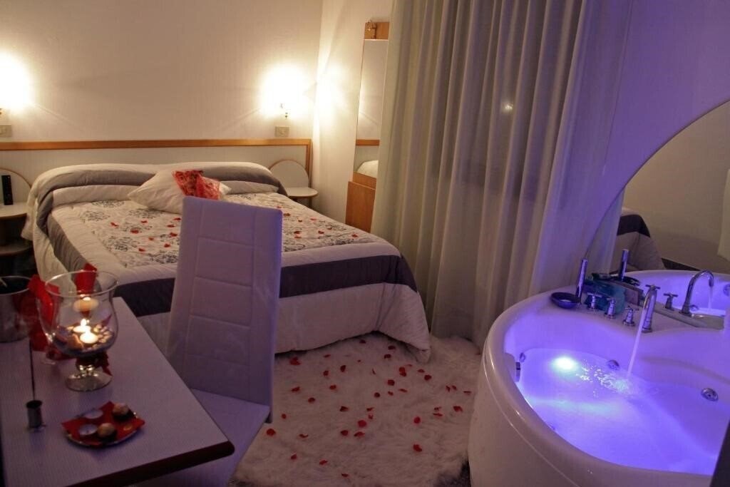 Отель Hotel Memory 3*