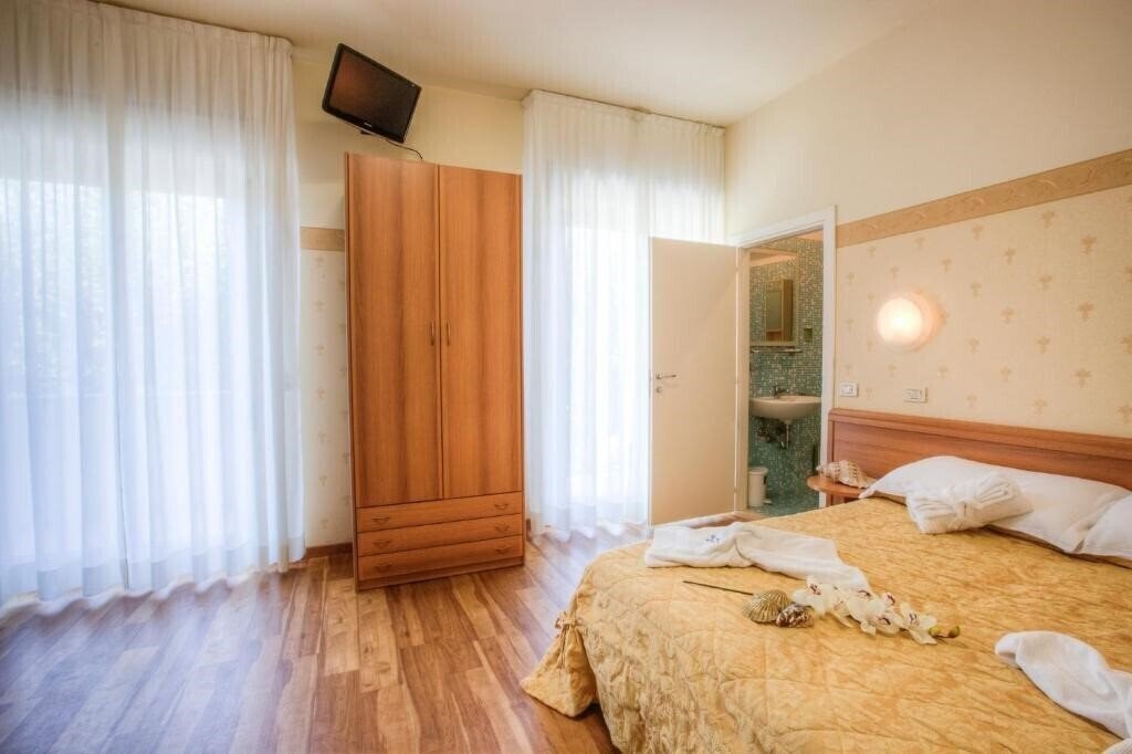 Картинка San Francisko Spiaggia 3*