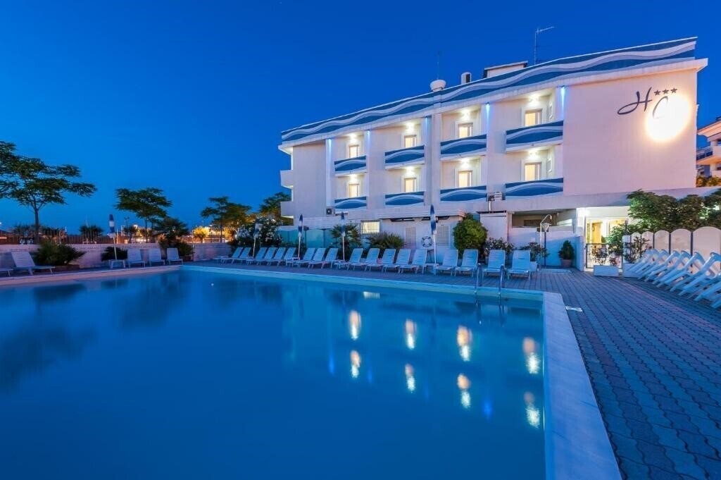 Готель Hotel Corinna 3*
