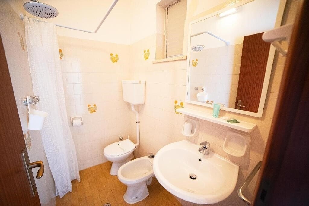 Фото Hotel Ischia 2*