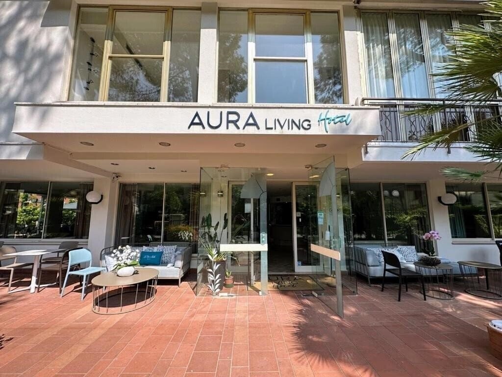 Отель Aura Living 3*