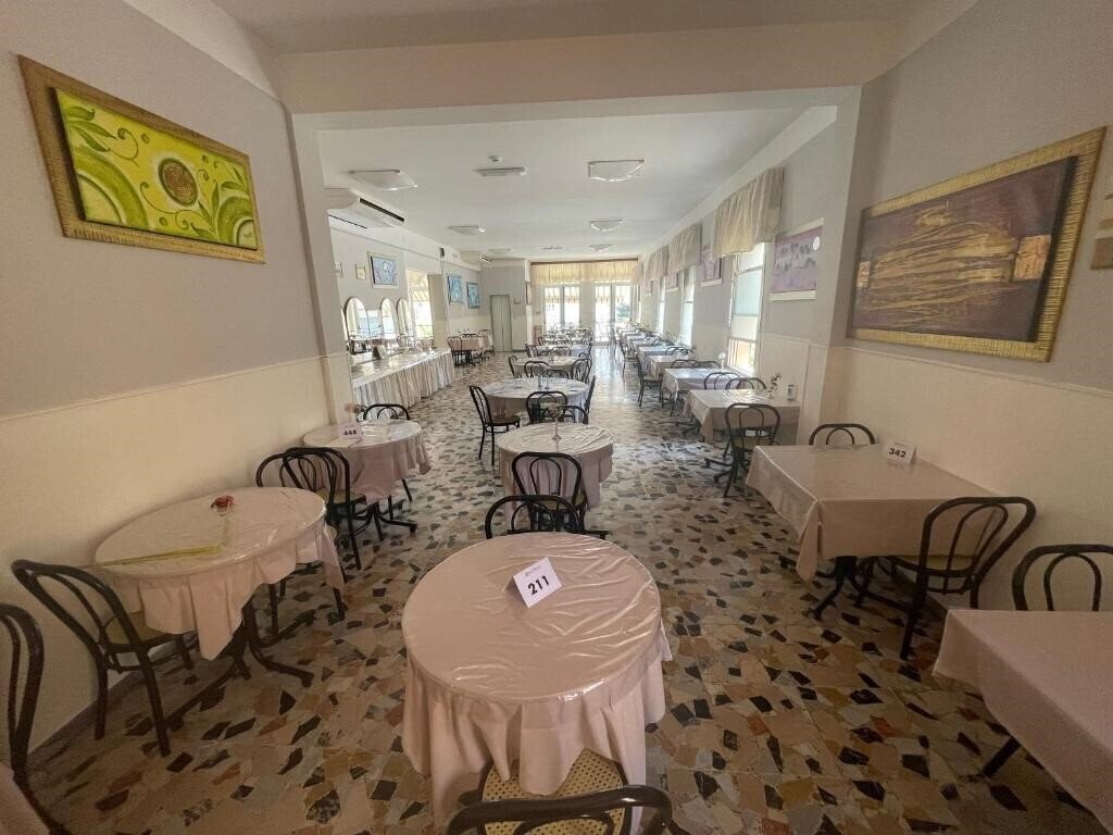 Картинка Moroni Rimini 2*