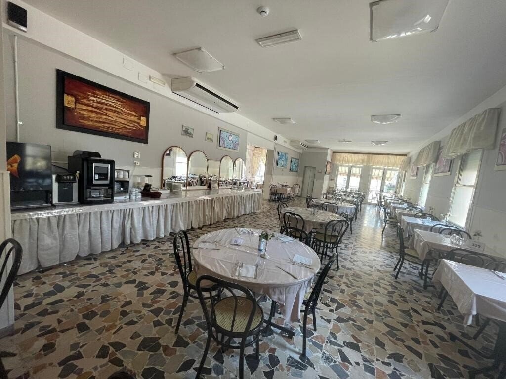Фото Moroni Rimini 2*
