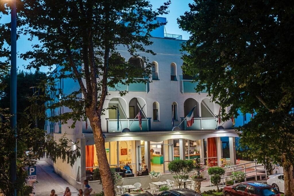 Отель Admiral (Cesenatico) 3*