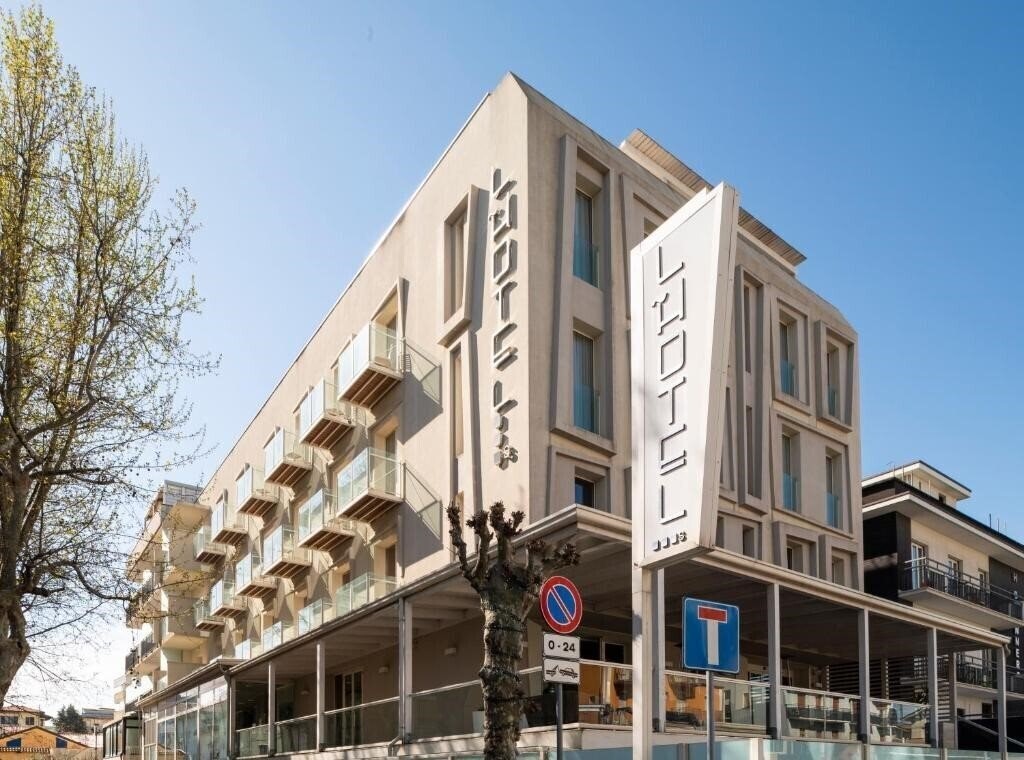Готель L'Hotel 3*