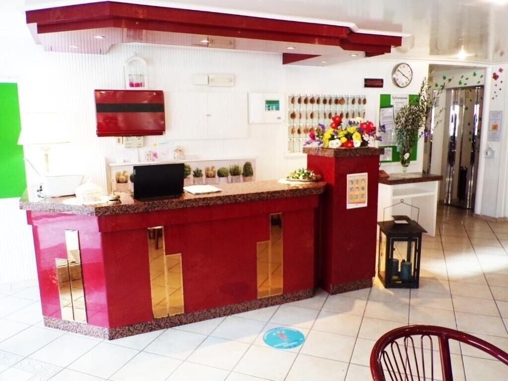 Изображение Crystal 3*