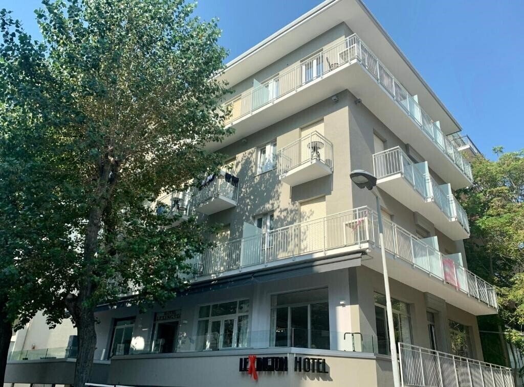 Готель Lexington 3*